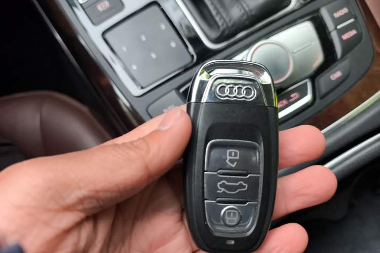 Used Audi A6L 2014 30 FSI Comfort Model
