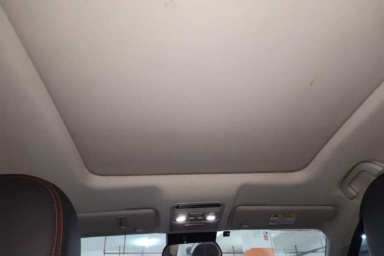 Used FORTHING T5 EVO 2021 1.5TD DCT Diamond Edition Headliner