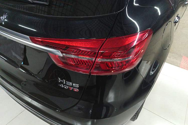 Used Hongqi HS5 2022 Revised Version 2.0T Smart Connect Flagship Edition

