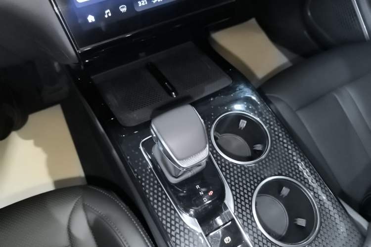 Used Hongqi HS3 PHEV 2024 PHEV 115km Jingwei Edition Gear Lever