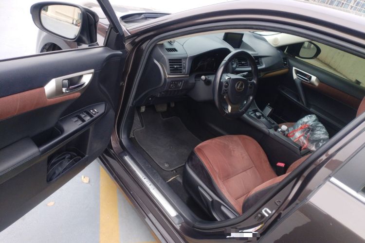 Used Lexus CT 2015 CT200h Chocolate Edition