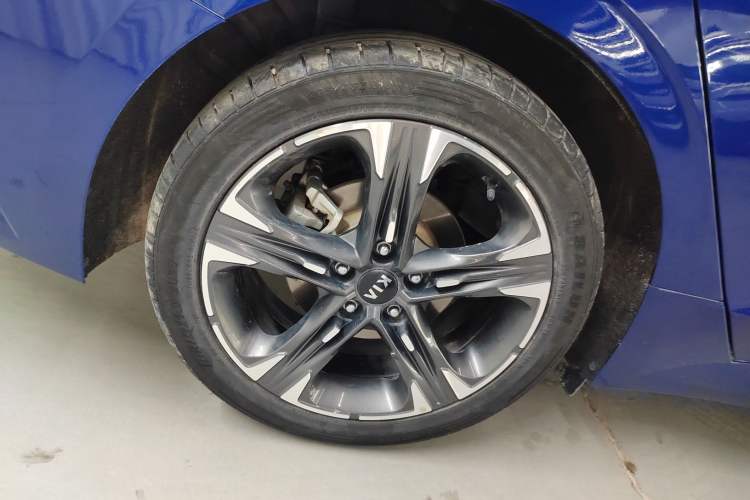 Used Kia K5 2020 270T CVVD Luxury Tech Edition Right Rear Wheel Hub