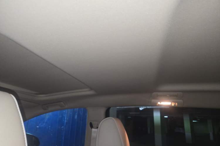 Used Buick GL8 2023 Land Executive Class 652T Luxury Model
