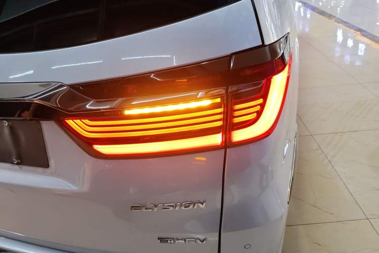 Used Honda Elysion 2024 2.0L eHEV Luxury Edition