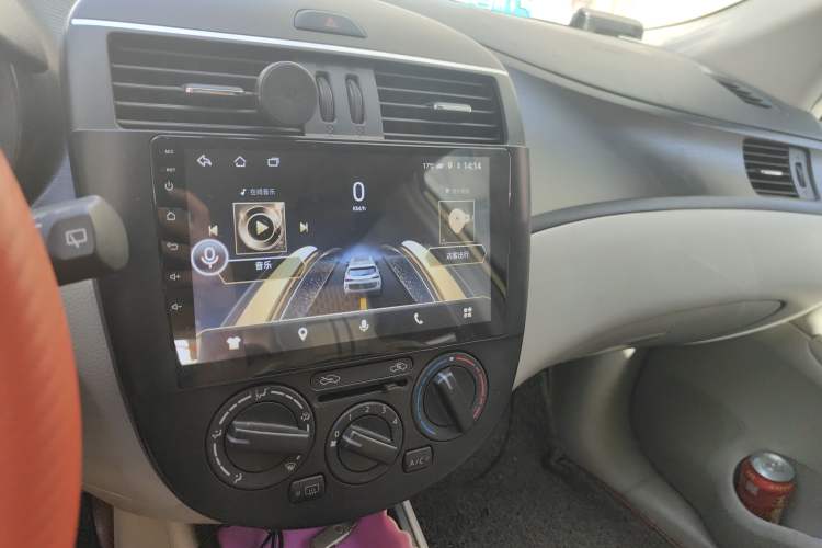 Used Nissan Tiida 2011 1.6L Manual Comfort Edition
