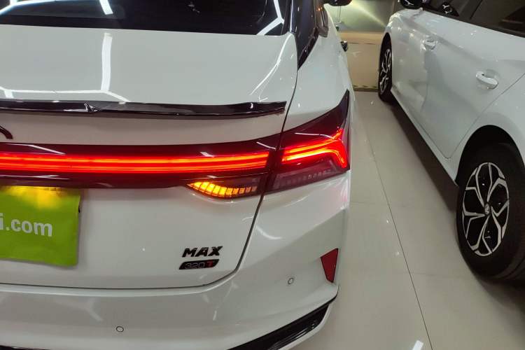 Used Dongfeng Aeolus Yixuan MAX 2022 1.5T Super Stylish Trendsetter Edition