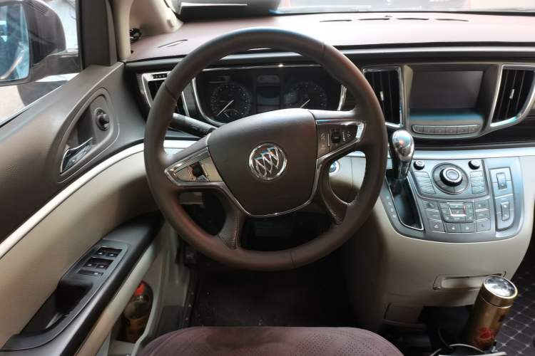 Used Buick GL8 2011 3.0L GT Luxury Business Haoya Edition