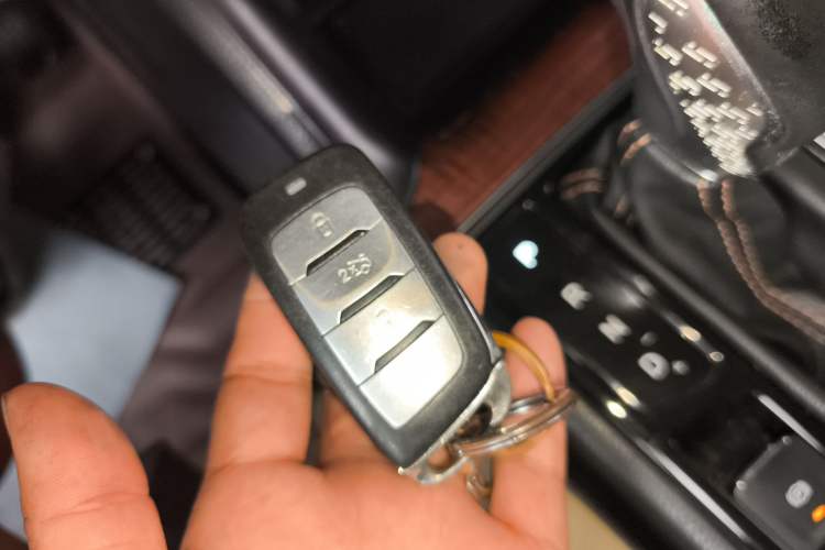 Used CHANGAN CS95 2017 2.0T Two-Wheel Drive Zhiyuan Edition