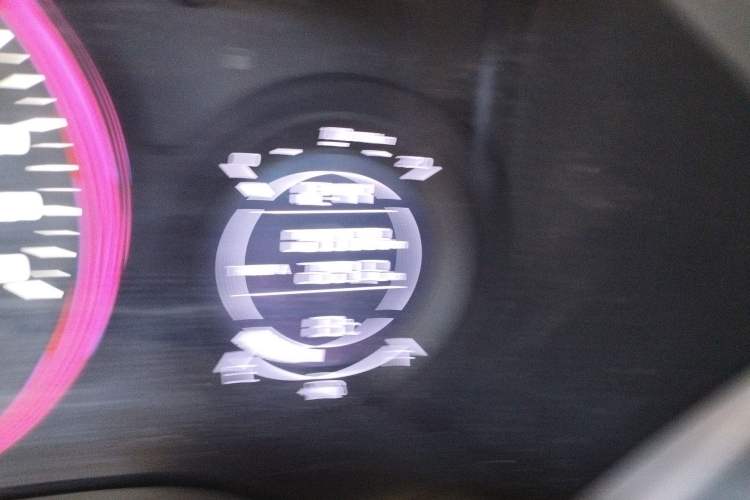 Used Honda Vezel 2017 1.5L CVT 2WD Comfort Model Odometer Close Up