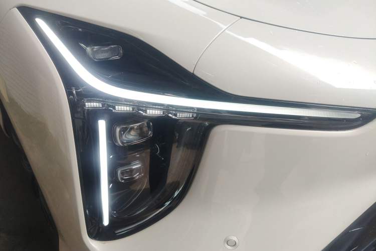 Used IM LS6 2026 Model Pure Electric Max Right Front Headlight