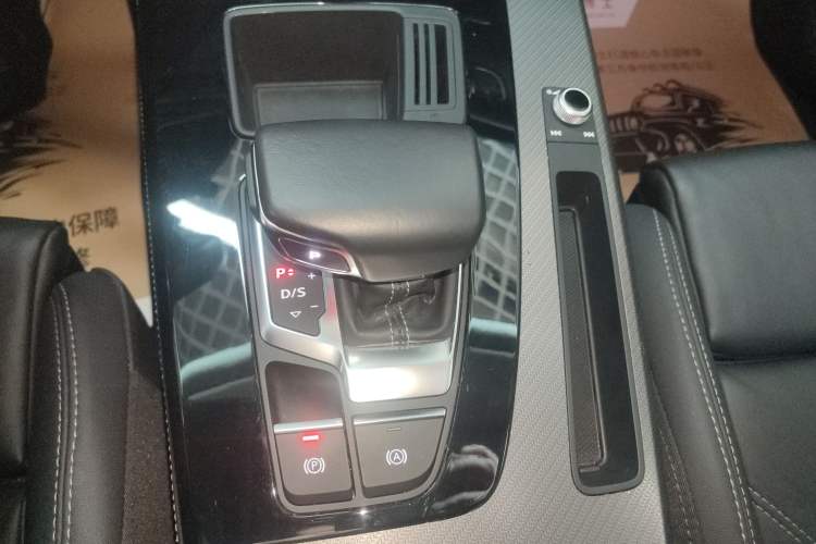 Used Audi Q5L 2022 Updated 40T Luxury Dynamic Edition
