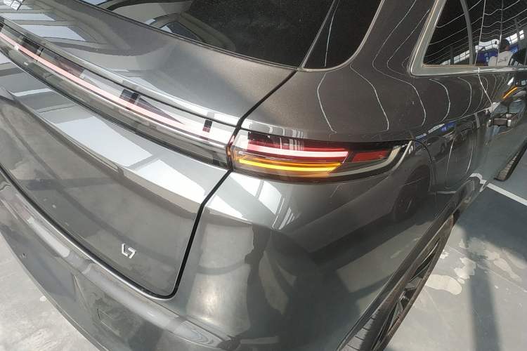 Used Li Auto L7 2023 Pro Model
