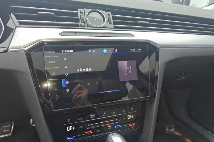 Used Volkswagen Magotan 2023 2 Million Units Commemorative Edition 330TSI DSG Luxury Version Audio And AC Panel