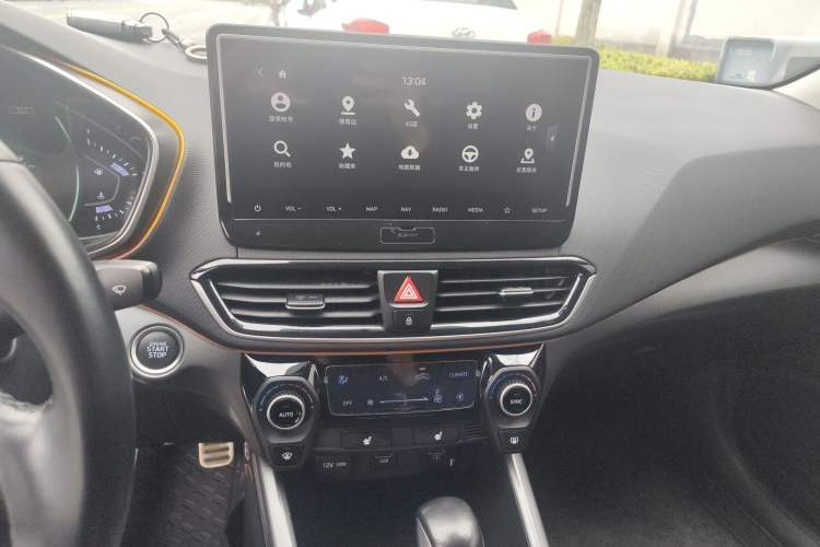 Used Hyundai Lafesta 2019 280TGDi Smart Speed Version China V Standard Audio And AC Panel