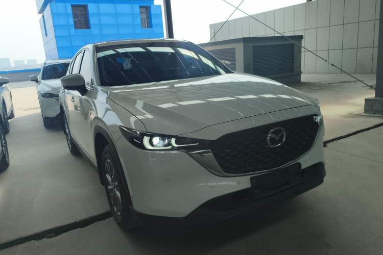 Used Mazda CX-5 2024 2.0L Automatic Two-Wheel Drive ZhiShang Version Front Right 45 Deg