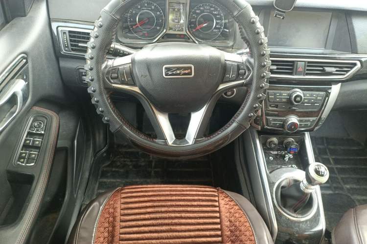 Used Zotye Domy X5 2015 1.5T Manual Luxury Model China V Standard