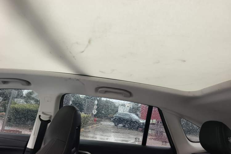 Used Roewe RX5 2023 1.5T Luxury Sliding-Screen Version