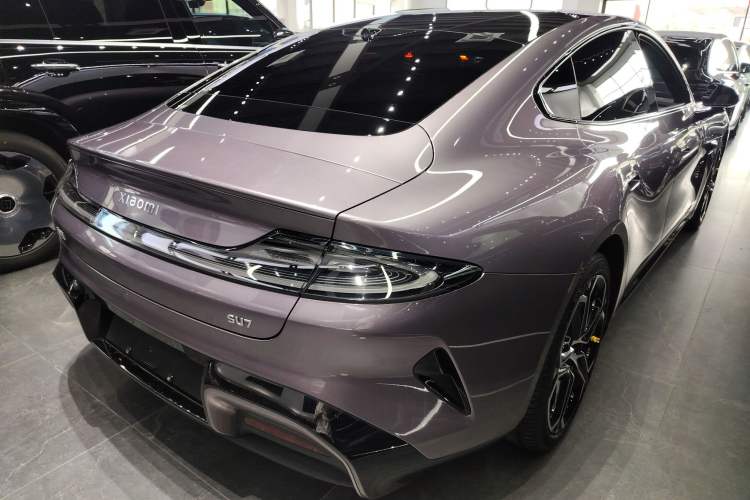 Used Xiaomi Auto SU7 2024 Rear-Drive Ultra-Long Range Advanced Pro-Level Intelligent Driving Version Rear Right 45 Deg