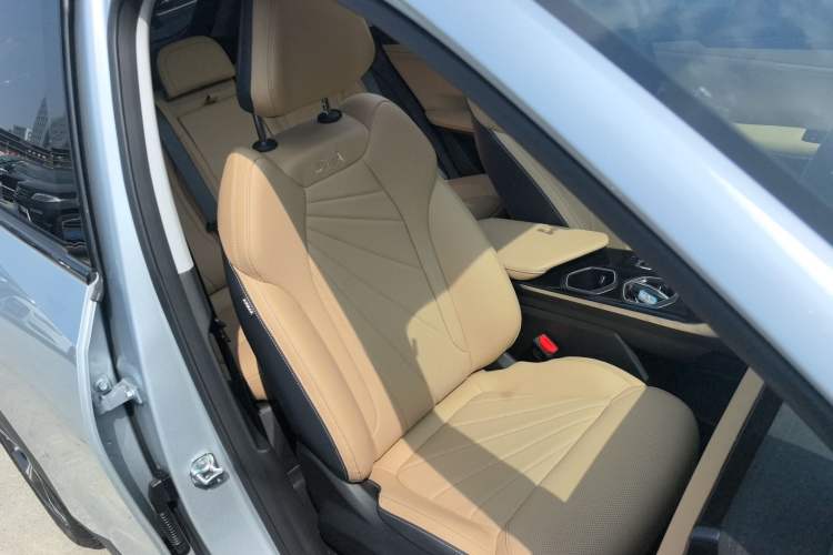 Used Geely Auto FX11 2023 1.5TD DCT Prestige Edition