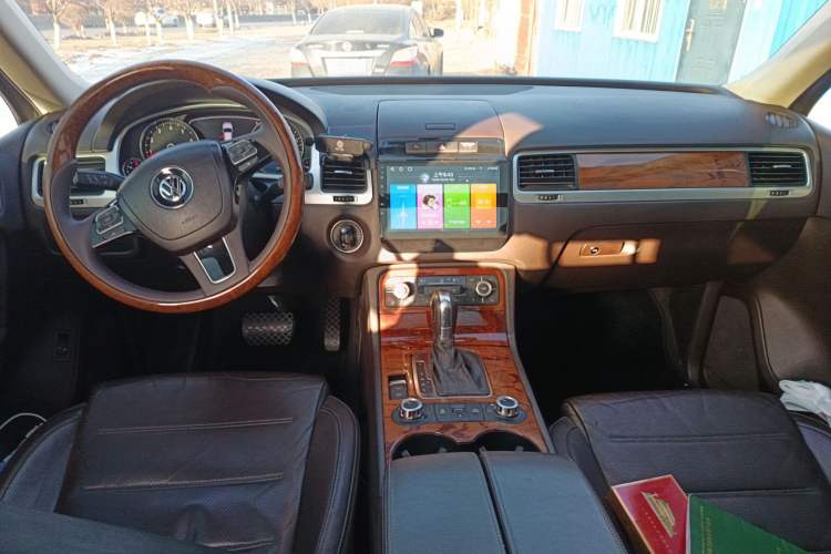 Used Volkswagen Touareg 2011 3.0 TSI Comfort Version