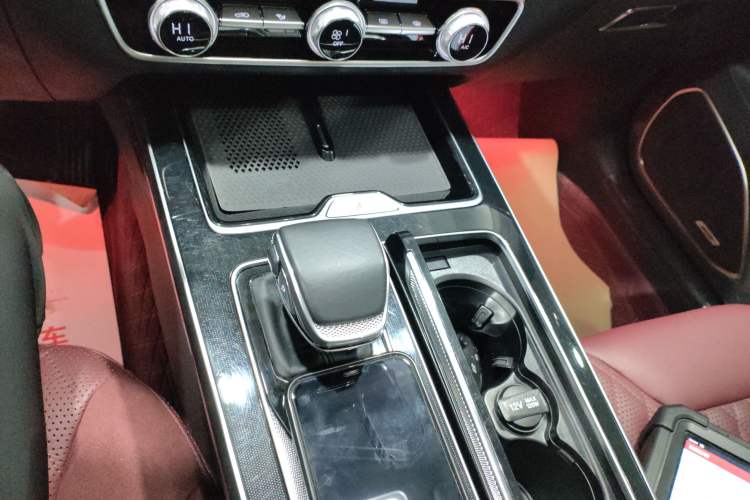 Used Hongqi HS5 2023 2.0T Four-Wheel Drive Flagship Pro Edition
