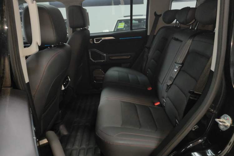 Used JETOUR Traveler 2023 2.0T All-Wheel-Drive CrossPRO Left Rear Seat