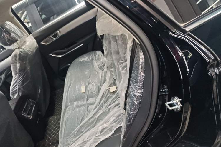 Used Bestune T99 2023 2.0T Automatic Premium (6AT)