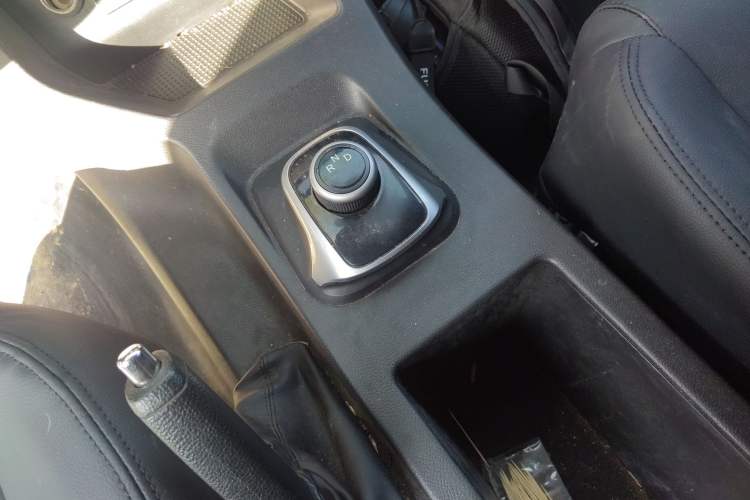 Used FORTHING Lingzhi M5 2022 Comfort Model 7 Seats
