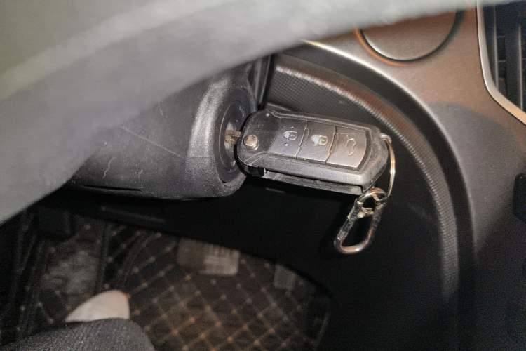 Used GAC Trumpchi GA3 2013 1.6L Automatic Luxury ESP Version
