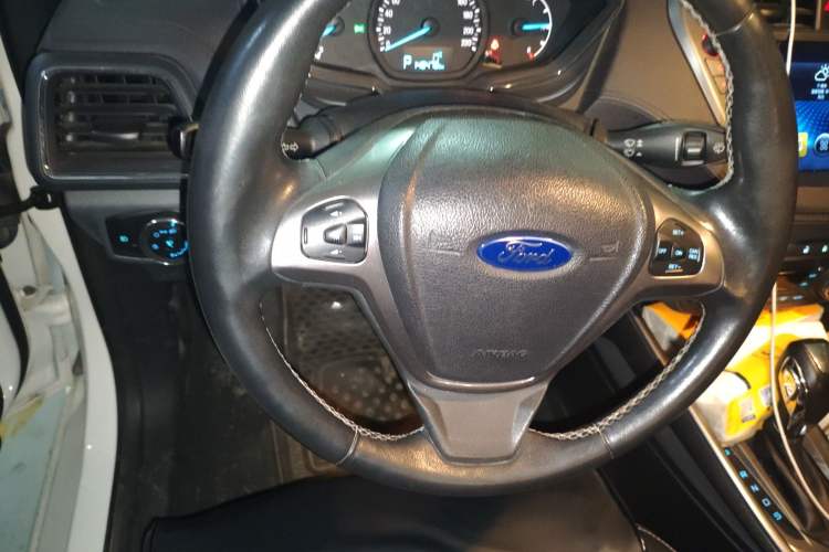 Used Ford Escort 2015 1.5L Automatic Fashion Model Steering Wheel