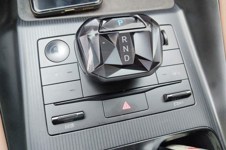 Used BYD Song L EV 2024 662 km Excellence Version Gear Lever