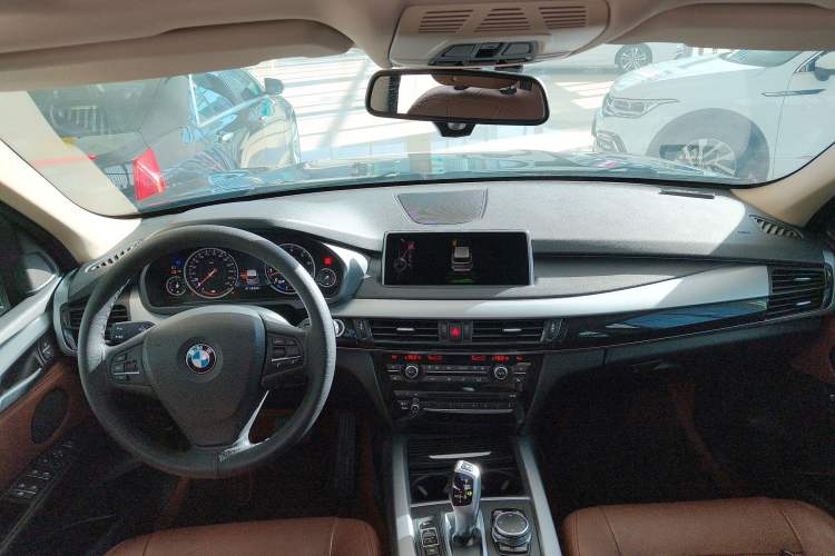 Used BMW X5 2016 xDrive35i parallel import

