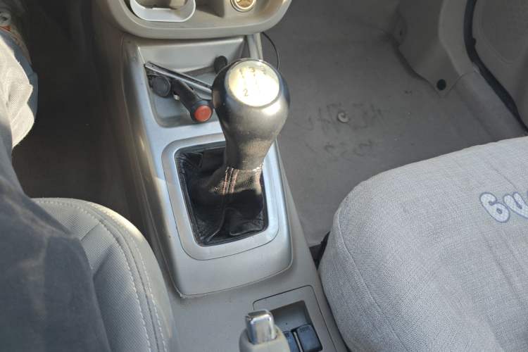 Used Changan Alsvin V3 2015 1.4L Manual Meiruan Model China V Standard
