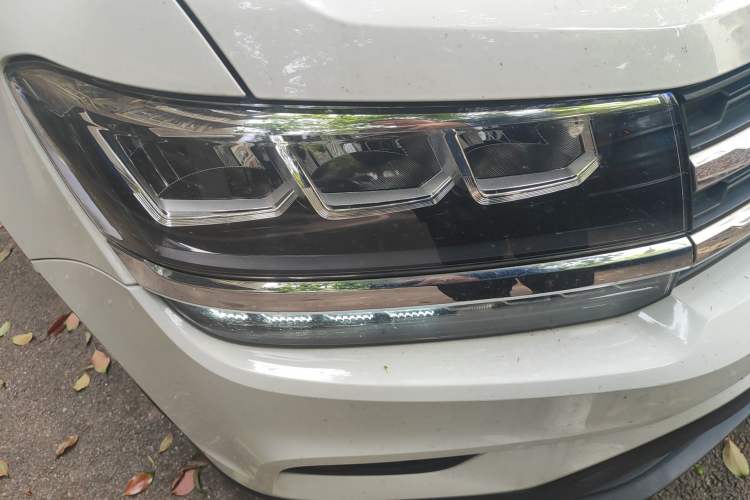 Used Volkswagen Tharu 2020 280TSI Two-Wheel Drive Comfort Edition China VI Standard Right Front Headlight