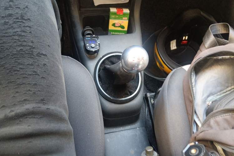 Used Suzuki Swift 2013 1.3L Manual Value Edition Gear Lever