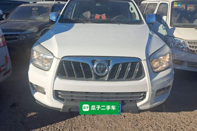 Used Foton Savana 2017 2.8T Automatic 2WD Diesel Luxury 7-Seater
