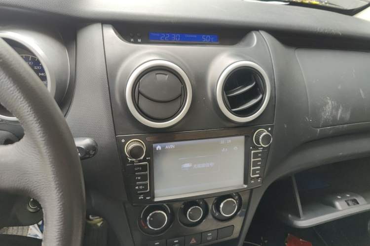 Used CHANGAN KAICHENG Ounuo S 2015 1.5L Jin Ouno Standard Model