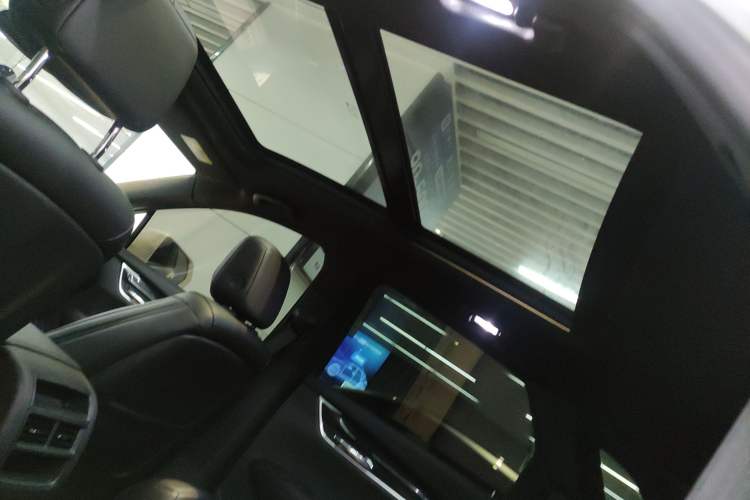 Used Cadillac XT5 2021 28T Luxury Model