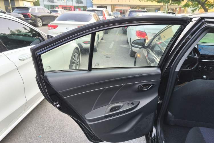 Used Toyota YARiS L Zhi Xiang 2017 1.5E CVT Dynamic Edition Interior 8