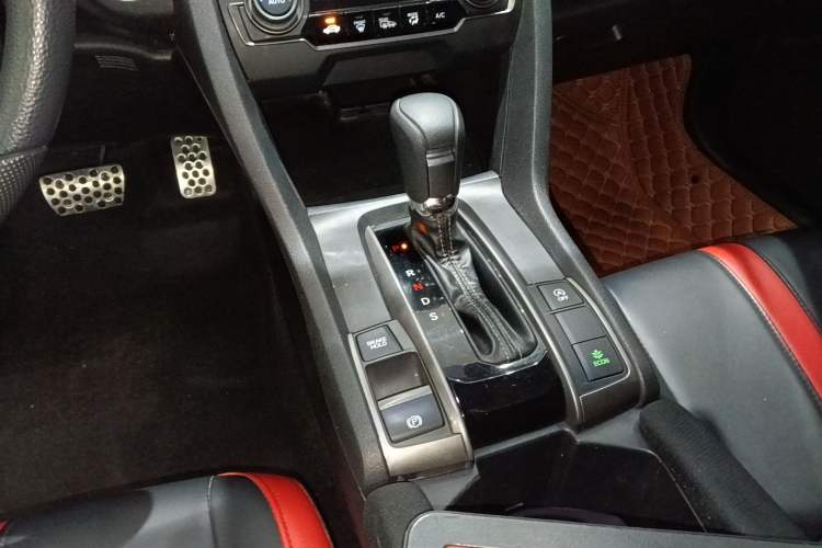 Used Honda Civic 2021 HATCHBACK 220TURBO CVT Trendy Cool Edition
