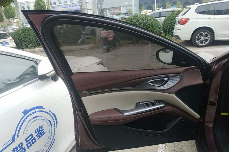 Used BYD Seal 2023 DM-i 1.5T 121km Flagship Model
