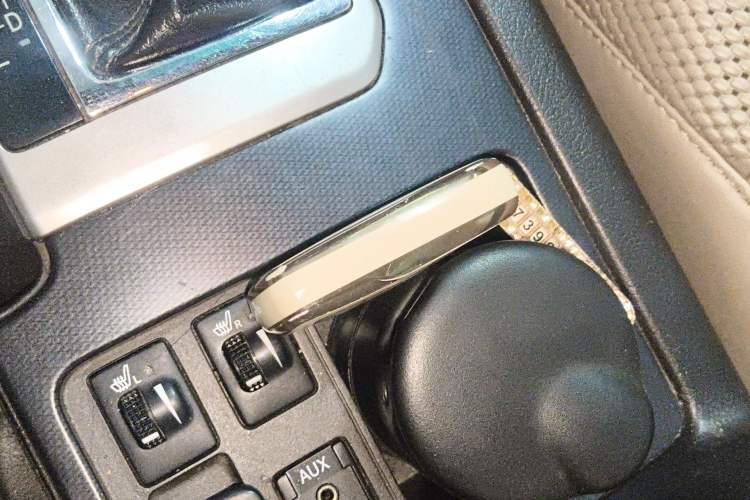 Used Toyota Prado 2010 4.0L Automatic TX-L Vehicle Key