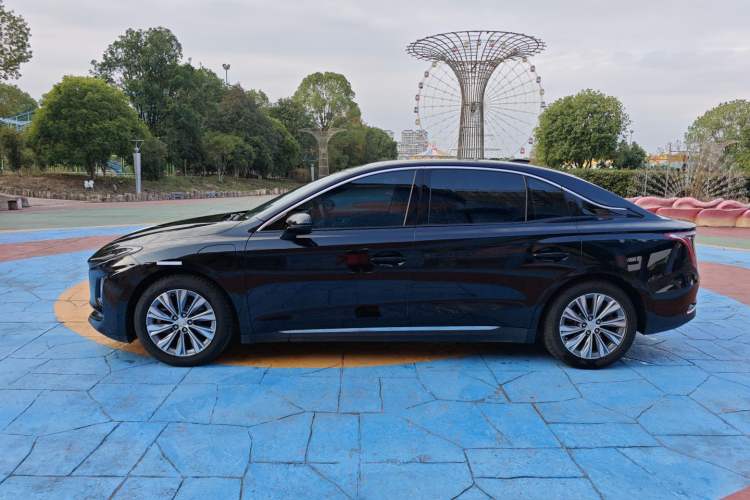 Used Hongqi E-QM5 2024 500km Range Edition
