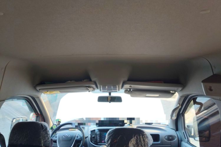 Used SAIC MAXUS Xintu V80 2021 2.0T PLUS AMT Aoyuntong Short-Wheelbase Mid-Roof 5/6-Seater
