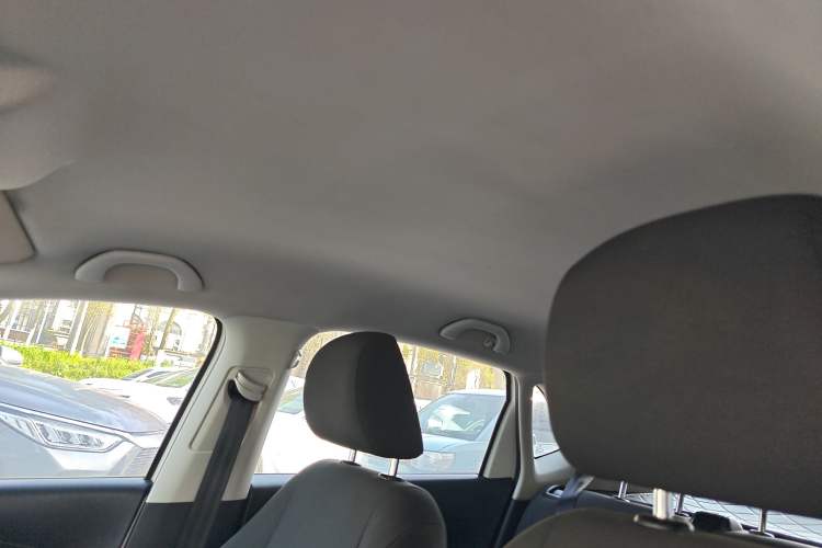 Used Volkswagen Polo 2016 1.4L Manual Fashion Model
