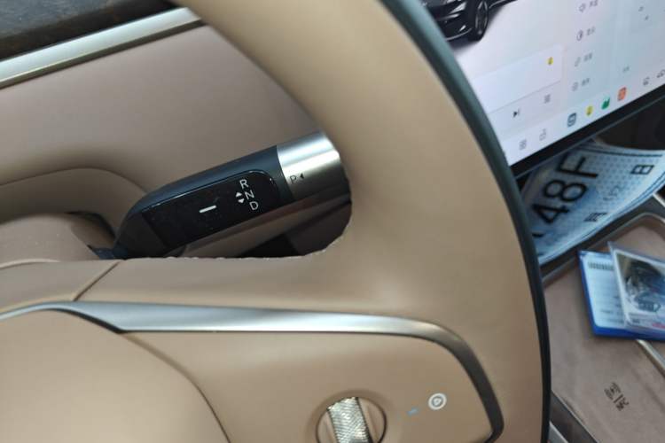 Used ONVO Luxeed L90 2025 Model—Max Six-Seater Version
