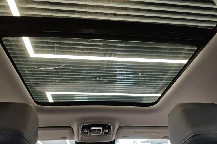 Used BAIC Off-Road BJ40 2024 2.0T All-New Urban Hunter Edition Chivalrous Style