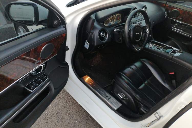 Used Jaguar XJ 2015 XJL 3.0 SC Four-Wheel Drive Panoramic Business Edition