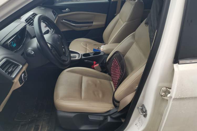 Used Ford Escort 2015 1.5L Automatic Fashion Model
