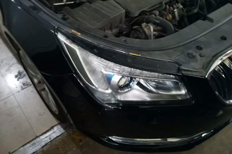 Used Buick LaCrosse 2013 2.0T SIDI Smart Luxury Flagship Edition Right Front Headlight